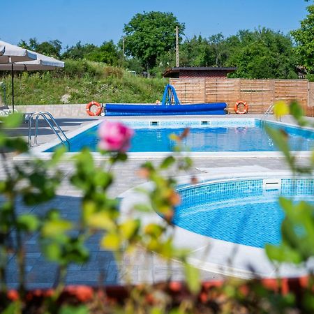 Комплекс Асеневци Hotel Careva Livada Kültér fotó